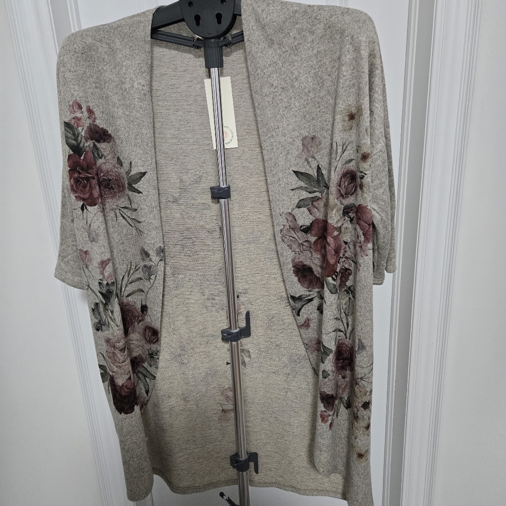 Floral Open-Front Cardigan - Picture 2 of 5